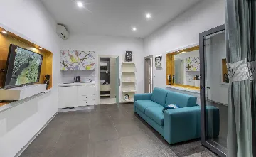 4-Bedroom Villa in Rogoznica for Up to 15 Guests