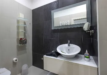 4-Bedroom Villa in Rogoznica for Up to 15 Guests