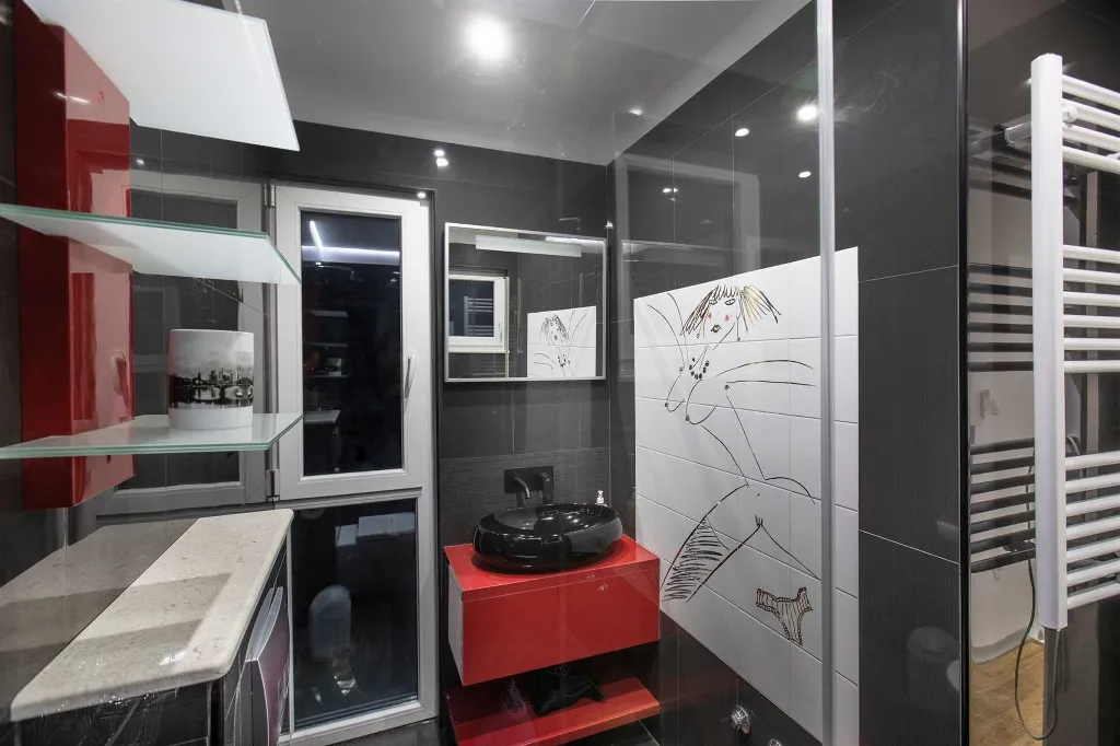 4-Bedroom Villa in Rogoznica for Up to 15 Guests