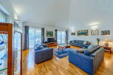 3-Bedroom Villa in Župa for Up to 6 Guests