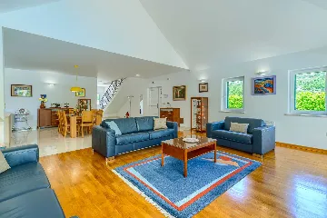 3-Bedroom Villa in Župa for Up to 6 Guests