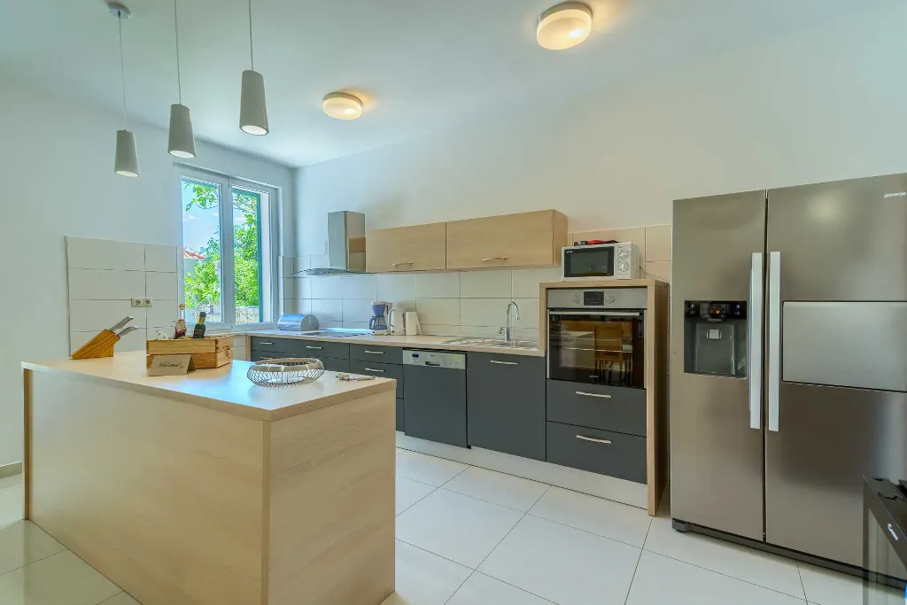 3-Bedroom Villa in Župa for Up to 6 Guests