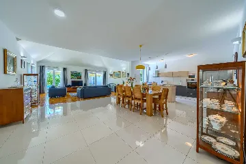 3-Bedroom Villa in Župa for Up to 6 Guests