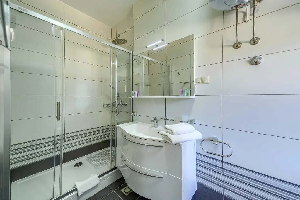 3-Bedroom Villa in Župa for Up to 6 Guests