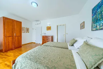 3-Bedroom Villa in Župa for Up to 6 Guests
