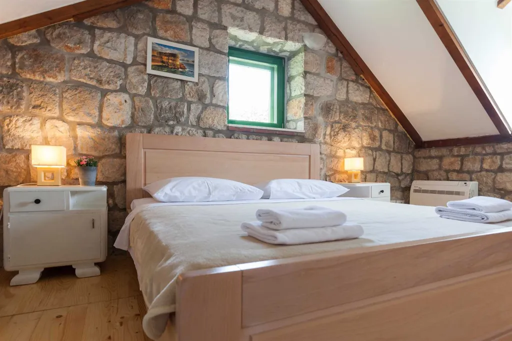 4-Bedroom Villa in Dubrovnik (Up to 8 Guests)