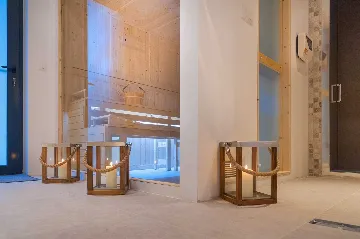 4-Bedroom Waterfront Villa in Sumartin (Up to 8)