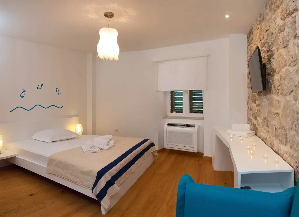5-Bedroom Villa in Bol, Croatia (Private Pool)