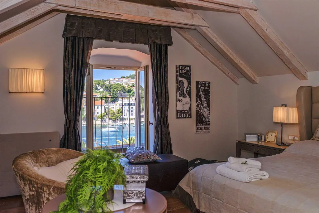 Luxury 5-Bedroom Villa with Heated Pool in Hvar