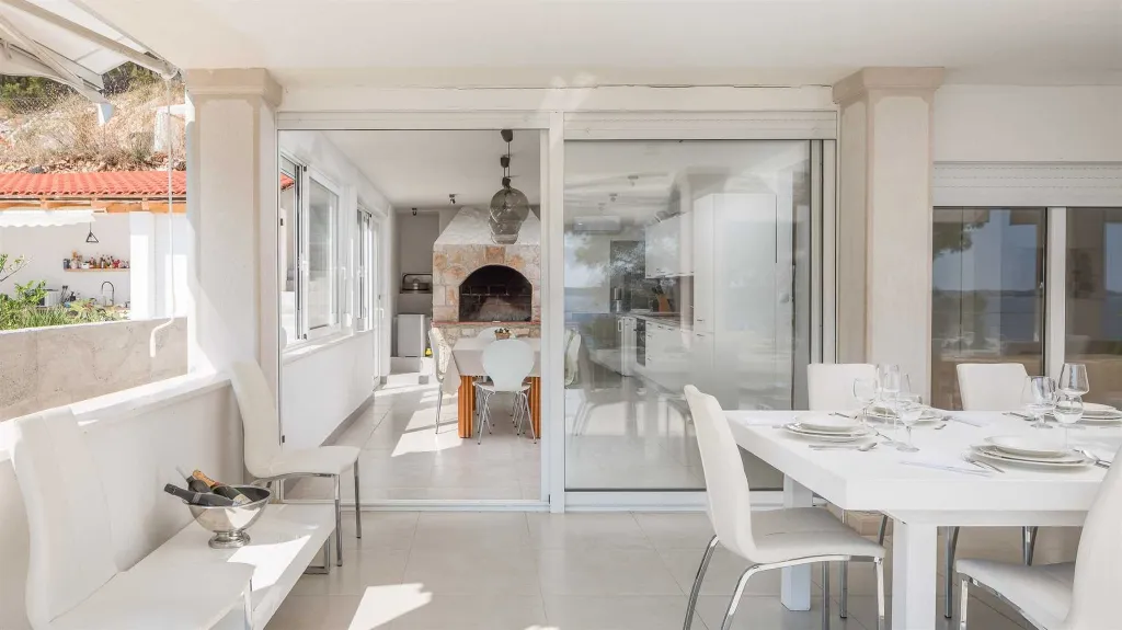 Sea-Front Villa for 12 Guests in Hvar