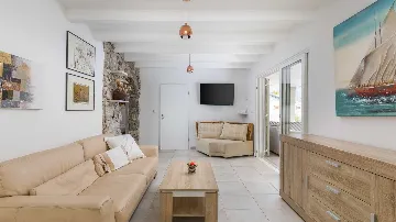 Sea-Front Villa for 12 Guests in Hvar