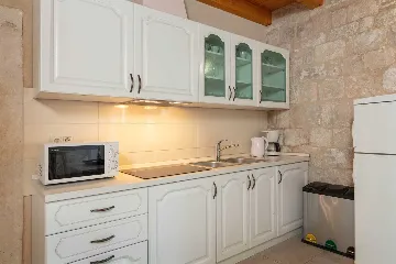 Heritage Family Apartment in Omiš for 4–6 guests