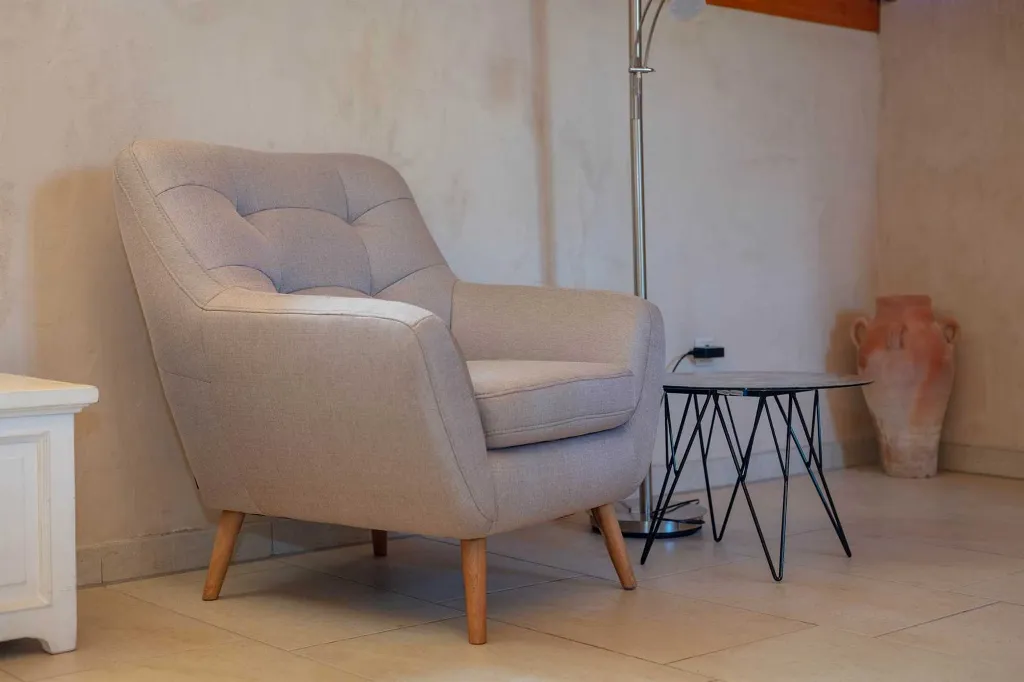 2-Bedroom Apartment in Omiš for Up to 6 Guests