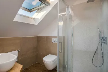 Beachfront 4-Bedroom Villa in Korčula (Sleeps 8)