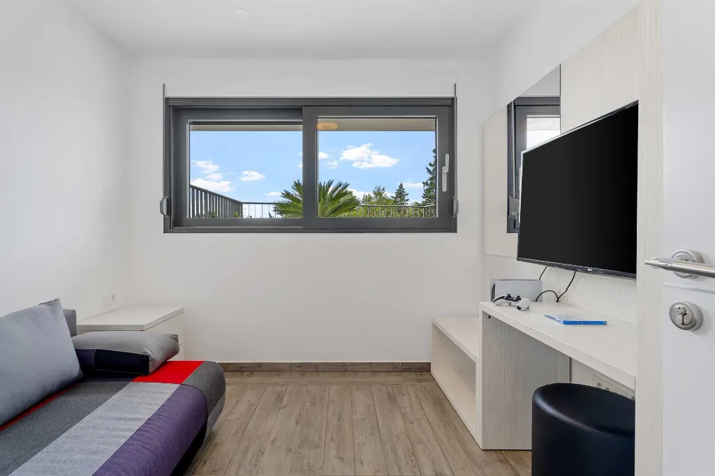 4-Bedroom Villa with Heated Pool in Omiš