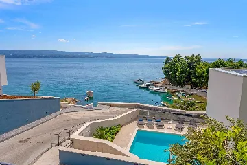 4-Bedroom Villa with Heated Pool in Omiš