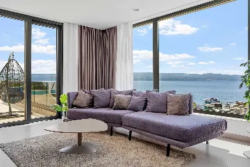 4-Bedroom Villa with Heated Pool in Omiš