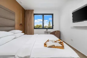 4-Bedroom Villa with Heated Pool in Omiš