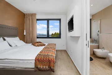 4-Bedroom Villa with Heated Pool in Omiš