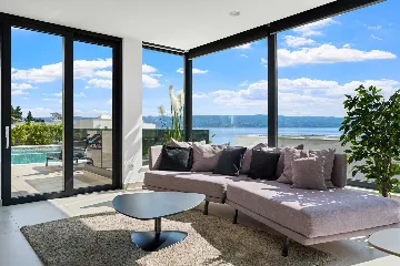 Omiš 4-Bedroom Villa for 8 with Heated Pool