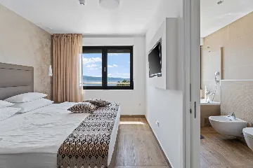 Omiš 4-Bedroom Villa for 8 with Heated Pool