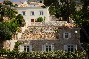 Dubrovnik 7-Bedroom Villa for Up to 16 Guests
