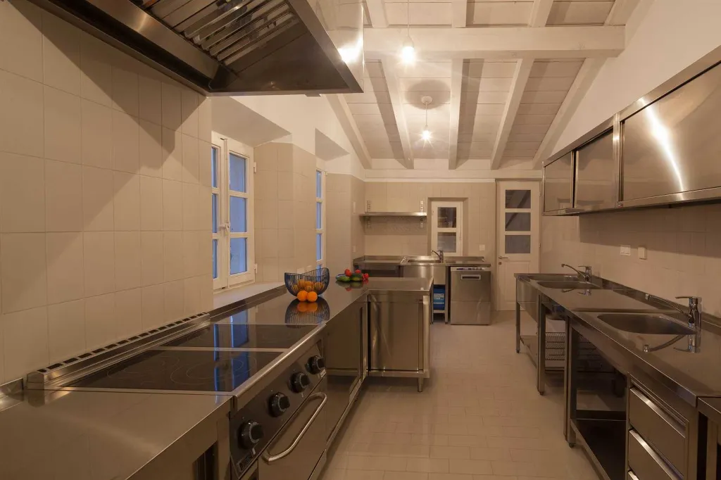 Dubrovnik 7-Bedroom Villa for Up to 16 Guests