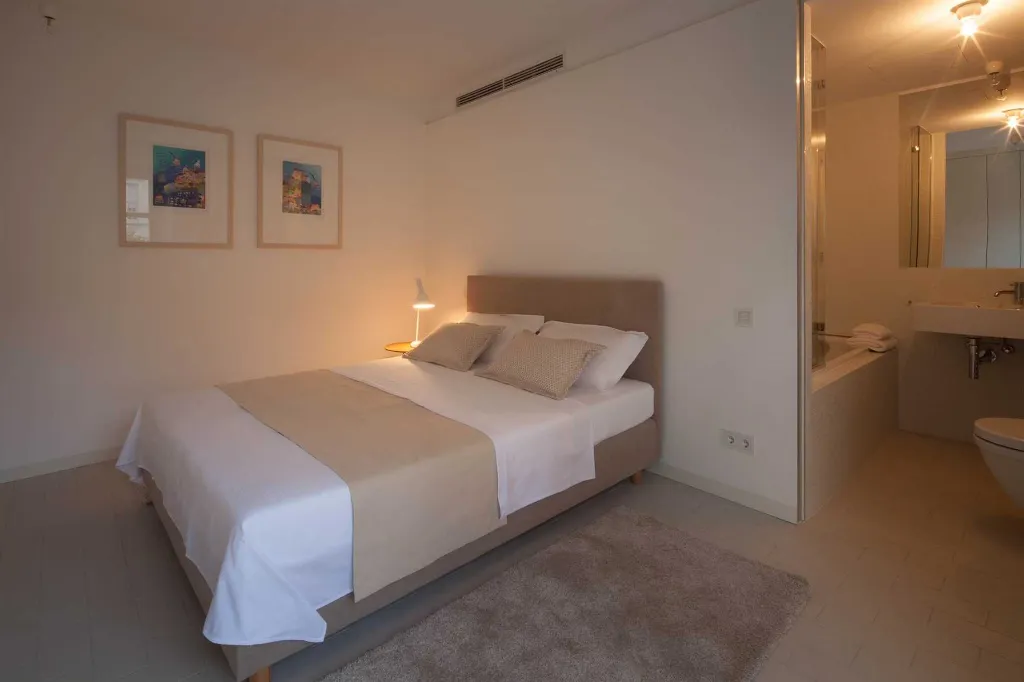 Dubrovnik 7-Bedroom Villa for Up to 16 Guests