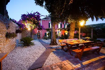 5-Bedroom Villa with Private Pool in Mlini