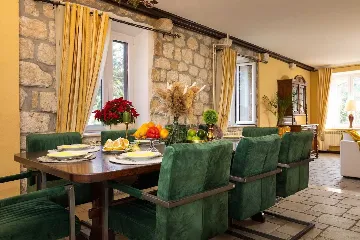 5-Bedroom Villa with Private Pool in Mlini