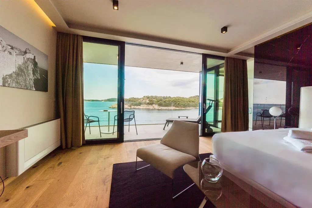 Stikovica Villa for 12 with Infinity Pool & Sea Access