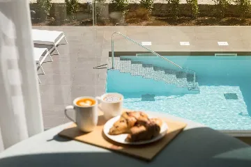 Bale Villa with Heated Indoor Pool for 8