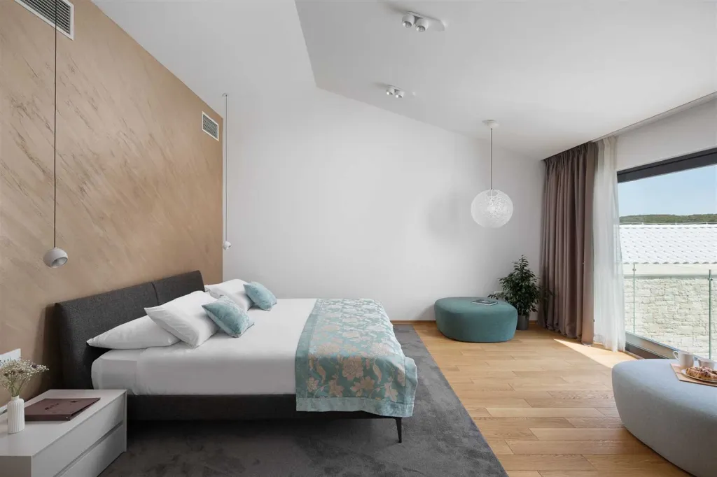 Bale Villa with Heated Indoor Pool for 8