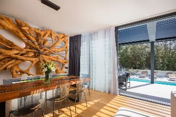 Villa in Petrčane for Up to 8 Guests