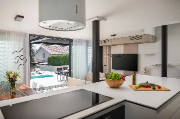 Villa in Petrčane for Up to 8 Guests