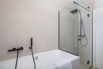 Villa in Petrčane for Up to 8 Guests