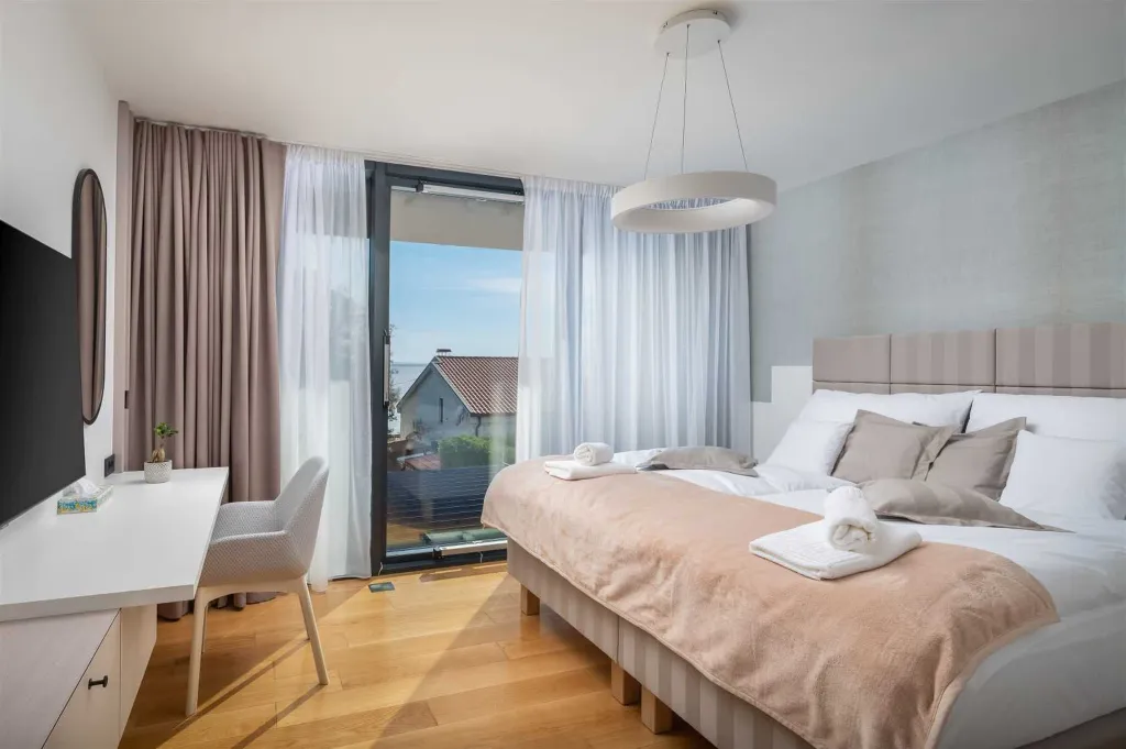 Villa in Petrčane for Up to 8 Guests