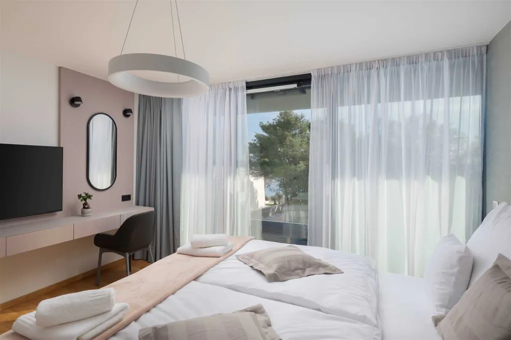 Villa in Petrčane for Up to 8 Guests