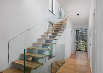 Villa in Petrčane for Up to 8 Guests