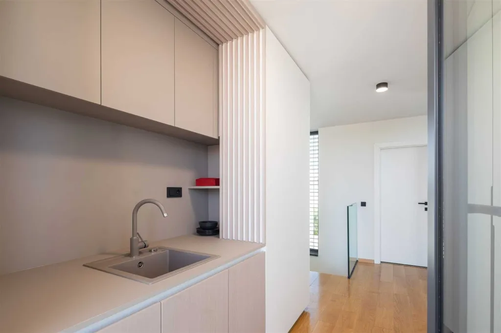 Villa in Petrčane for Up to 8 Guests