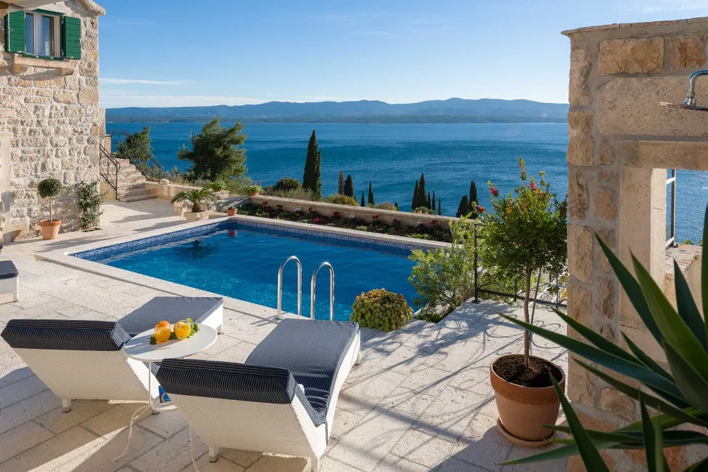 Stone Villa in Murvica, Brac Island for 6