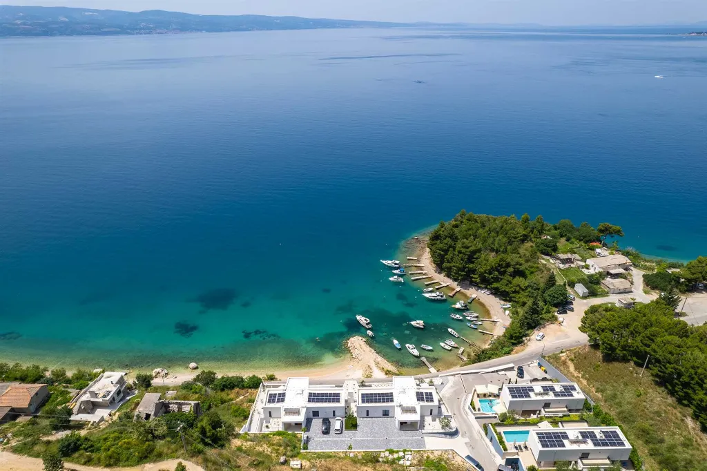 5-Bedroom Villa in Omiš with Private Heated Pool