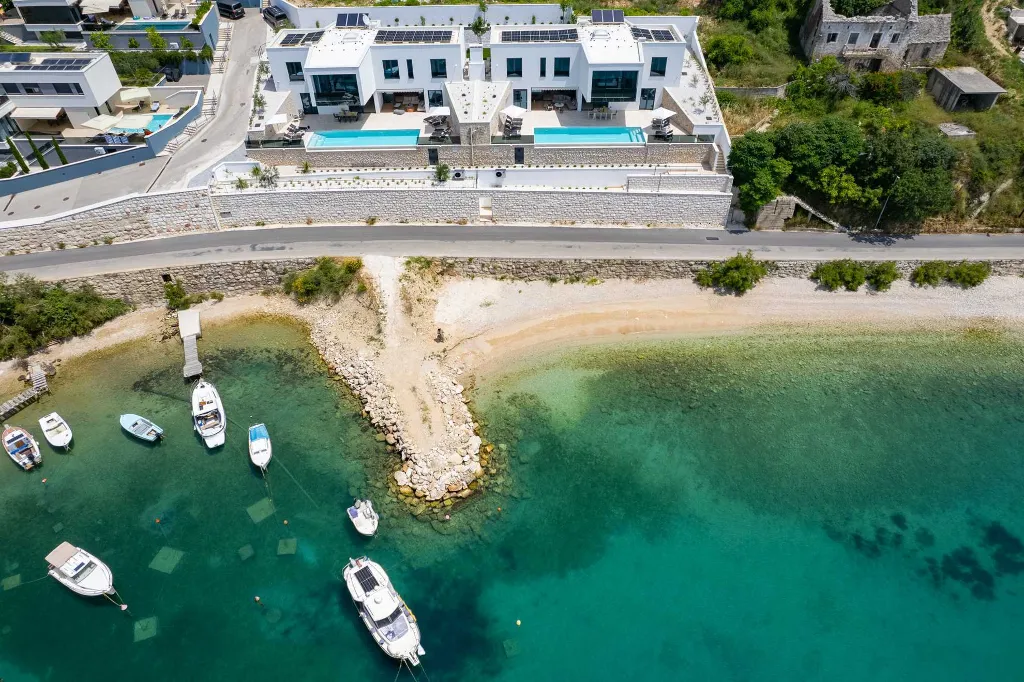 5-Bedroom Villa in Omiš with Private Heated Pool
