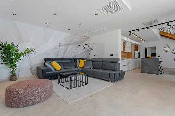 5-Bedroom Villa in Omiš with Private Heated Pool