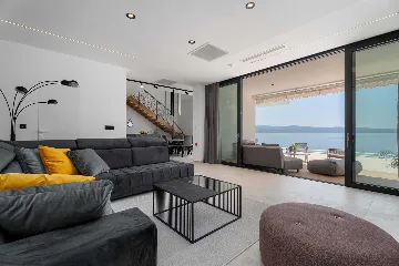 5-Bedroom Villa in Omiš with Private Heated Pool