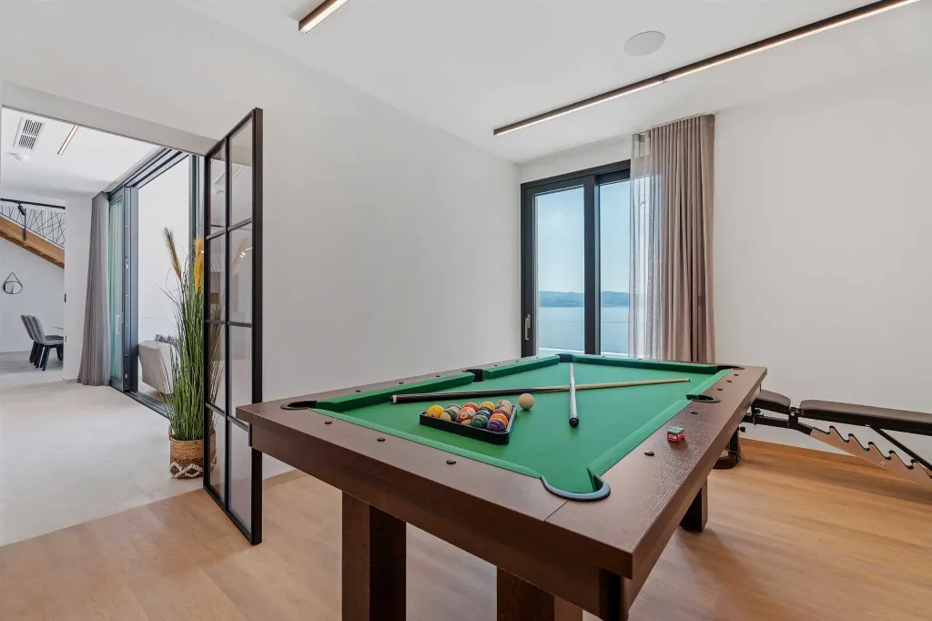 5-Bedroom Villa in Omiš with Private Heated Pool