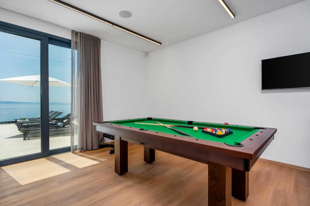 5-Bedroom Villa in Omiš with Private Heated Pool