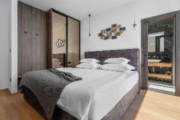 5-Bedroom Villa in Omiš with Private Heated Pool