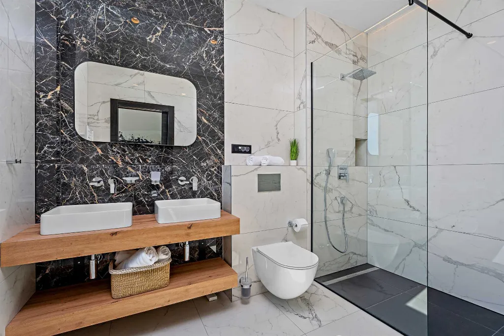 5-Bedroom Villa in Omiš with Private Heated Pool
