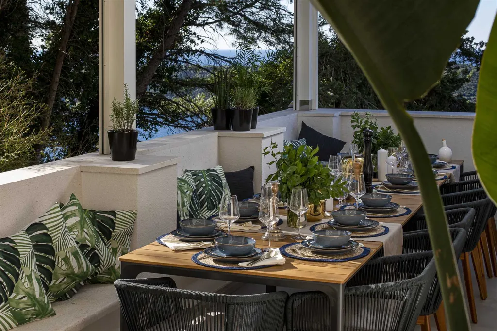 Dubrovnik Villa for 12 Guests with Pool & Spa